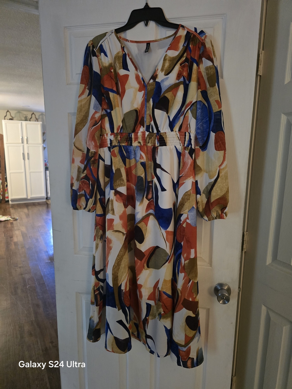 Abstract Print V-Neck Maxi Dress in Multi-Color